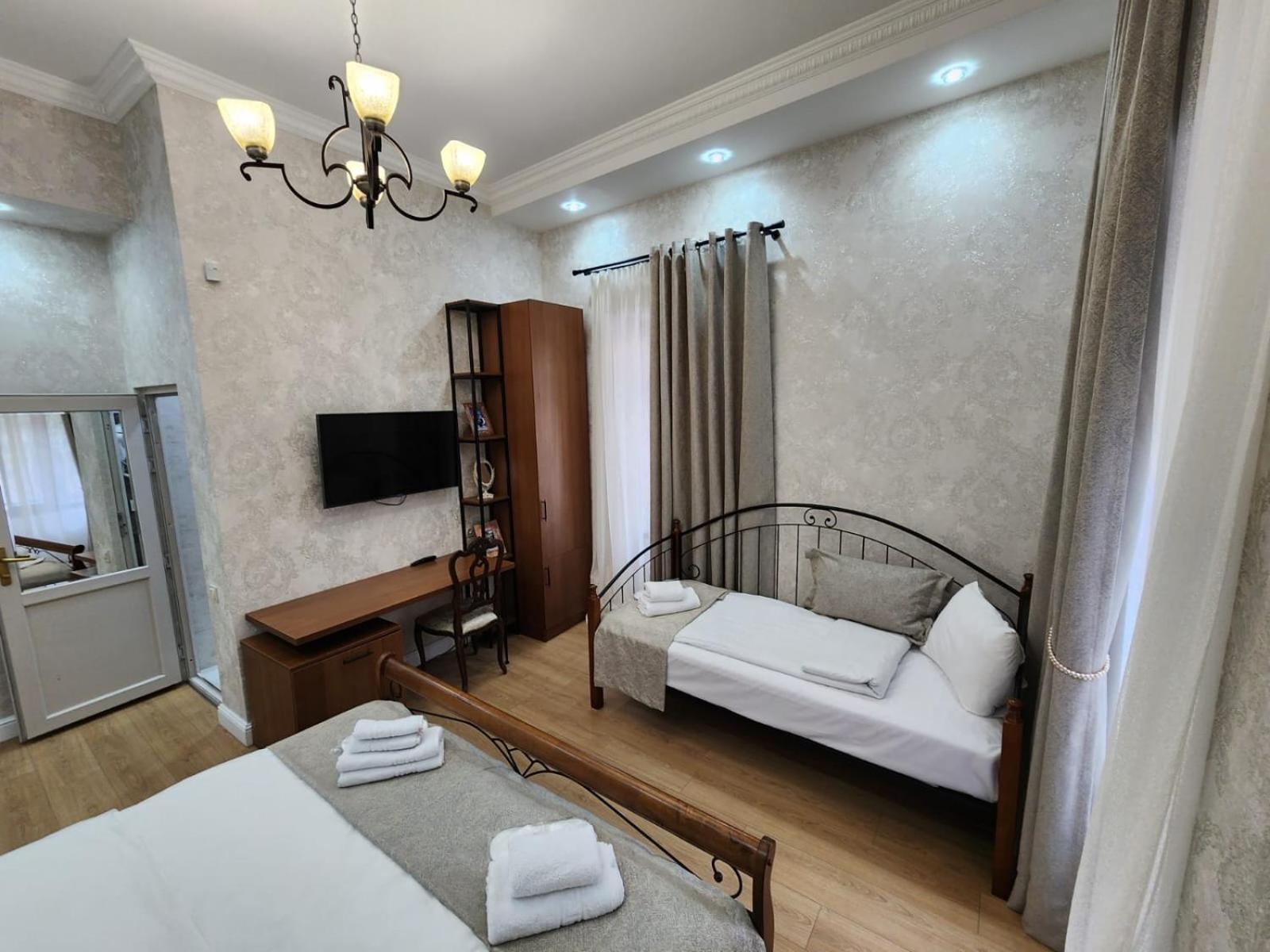 Marita Hotel Tbilisi Exterior photo